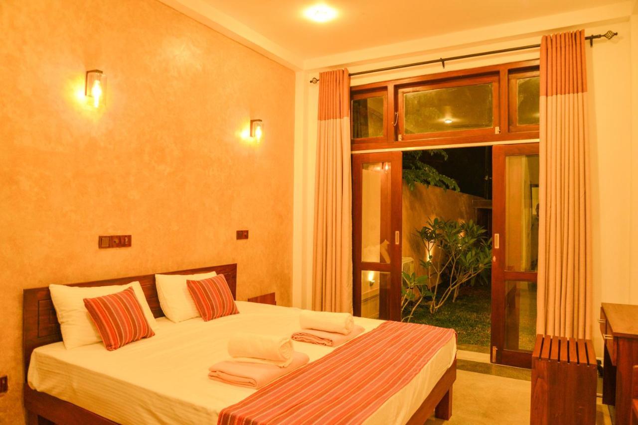 Yehen'S Villa Unawatuna Luaran gambar
